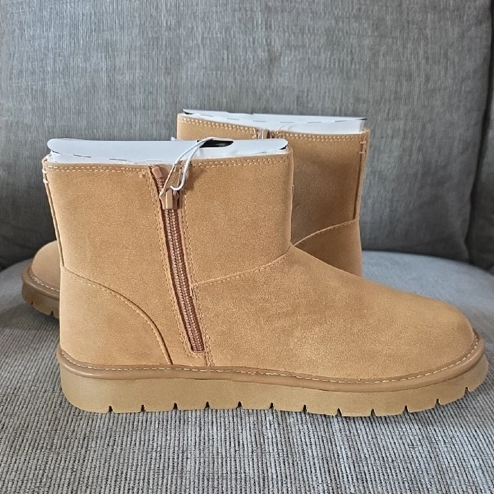 Universal Thread Women's Tan May Ankle‎ Boots, Size 9, NWT With Memory Foam